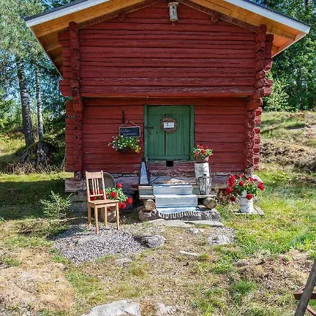 Ferienhaus Vuorenpaeae *
